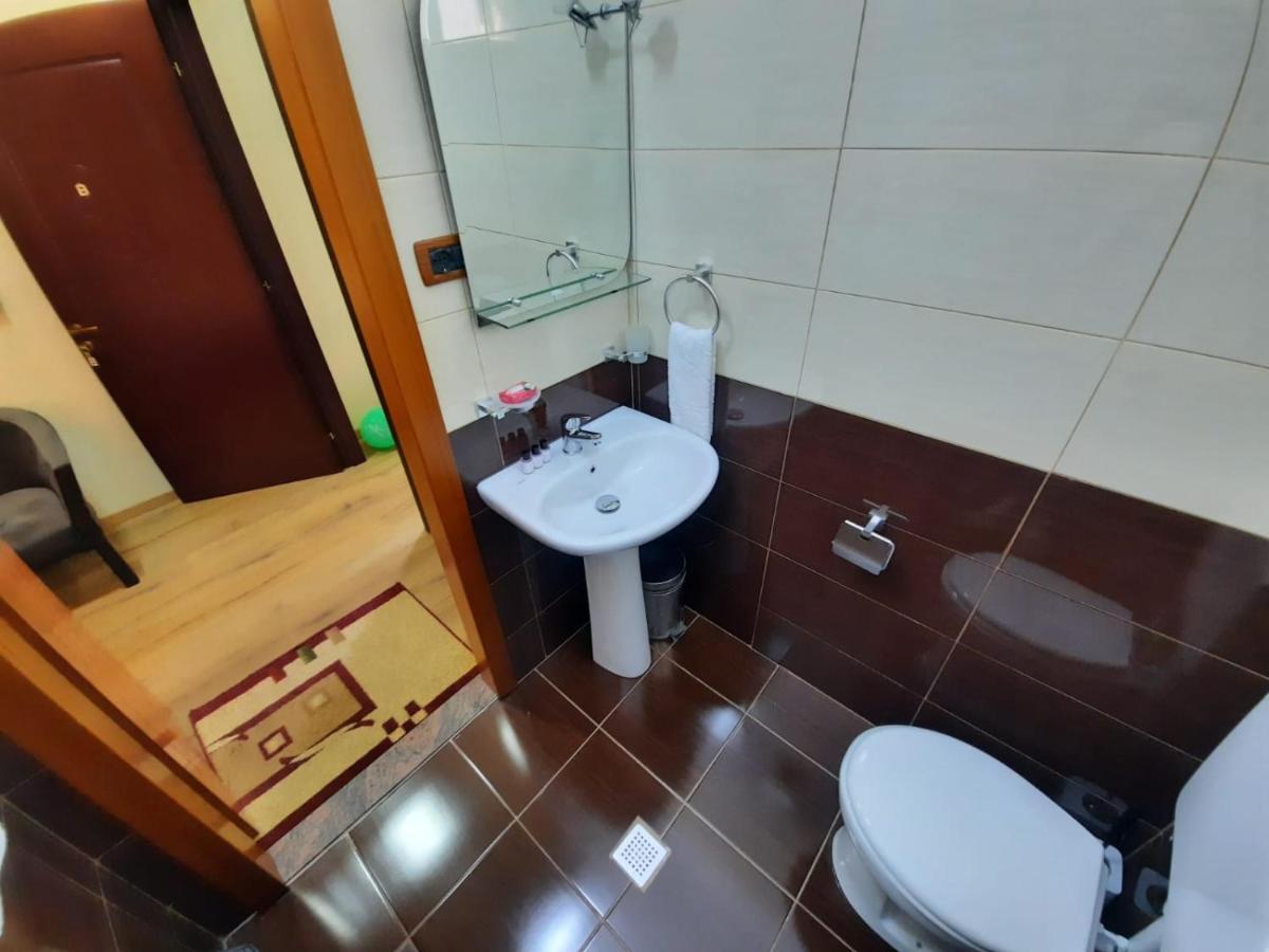 Villa 53 Τίρανα Εξωτερικό φωτογραφία